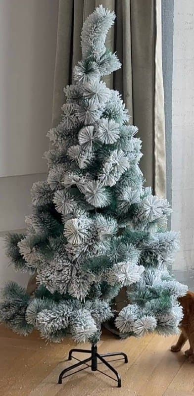 Заснеженная пышная елка 1.55 м