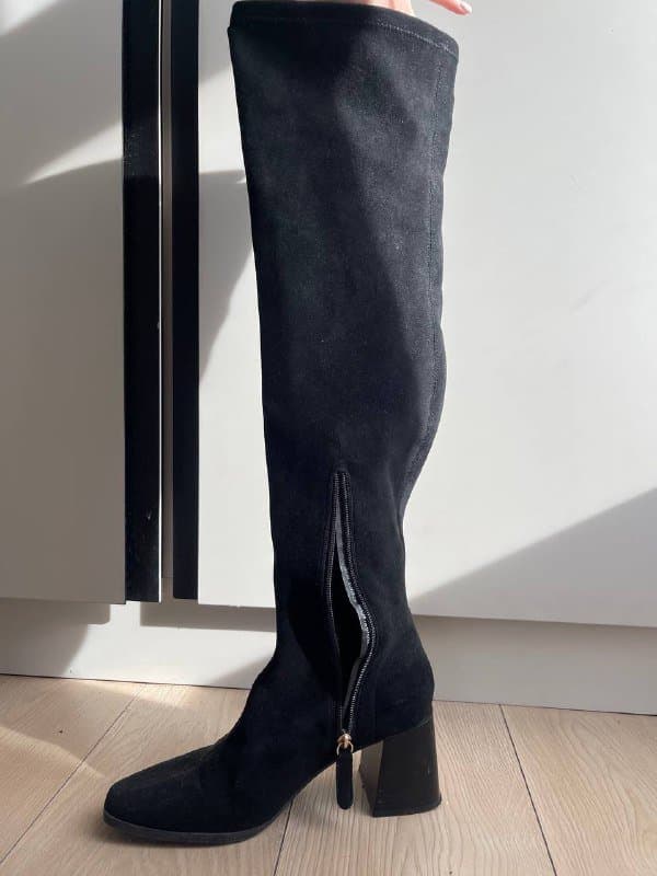 Чёрные замшевые сапоги женские, размер 38