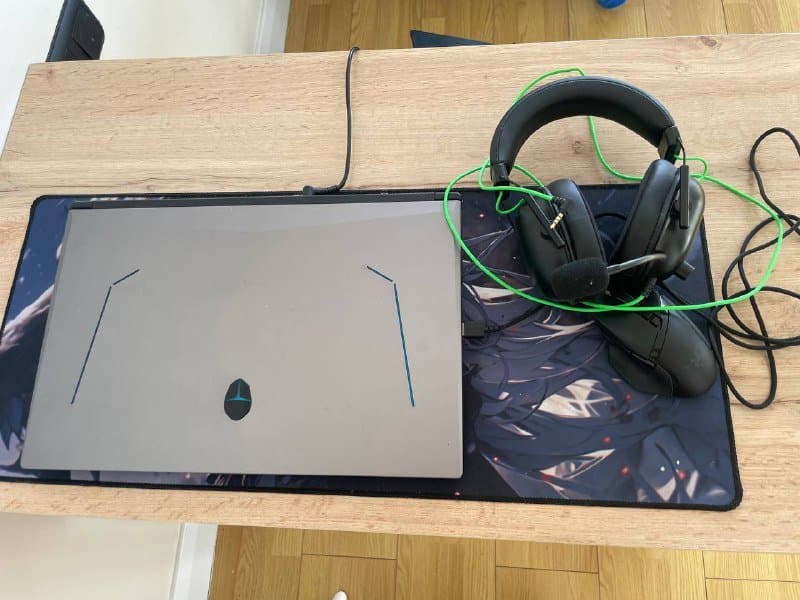 Thunderobot 911 Plus G3 X, Razer Basilisk V3, Razer BlackShark V2 X, игровой коврик, подставка с вентиляторами 2