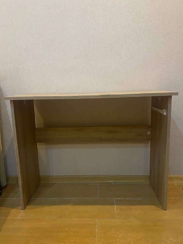 Стол письменный 100х40х75см 1