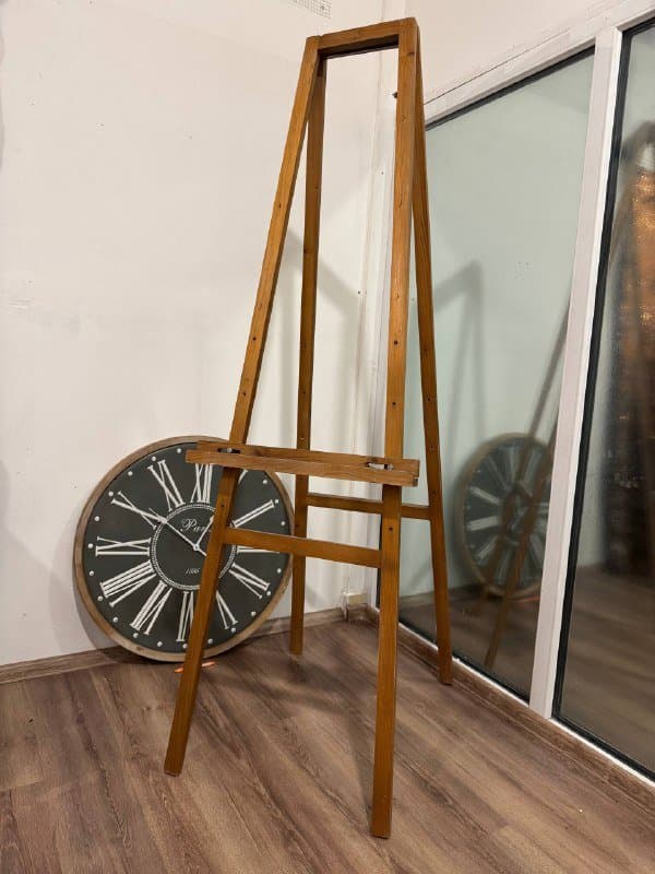 Деревянный мольберт