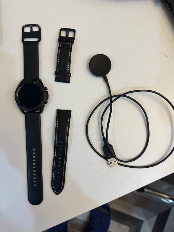 Apple Watch SE 2 40мм, Samsung Galaxy Watch 3 45мм 5