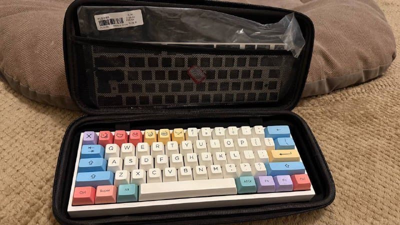 Колонки Edifier R1280DBs, Apple TV 4K 64GB, Кастомная клавиатура, Go-pro 4 Hero Session, Мужская сумка Guess 4