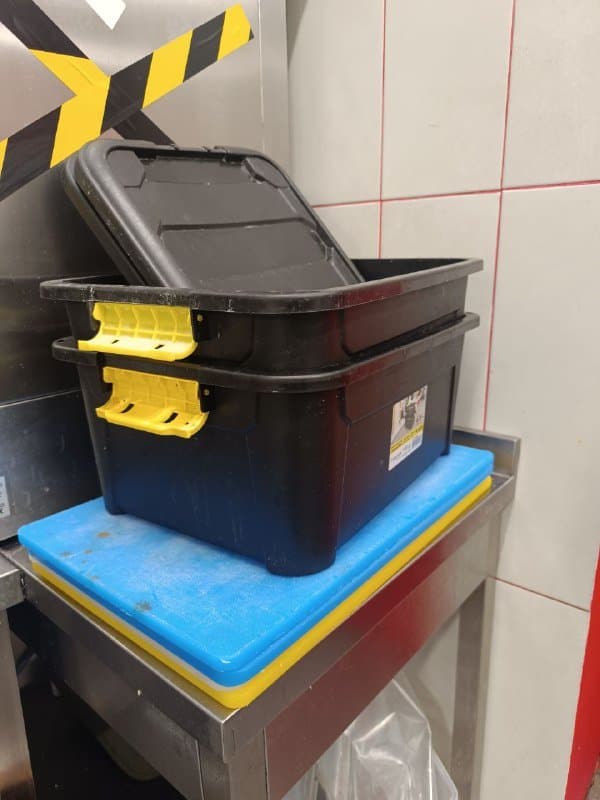 Кухонная утварь, емкости, масло 7