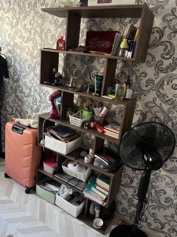 Книжный шкаф