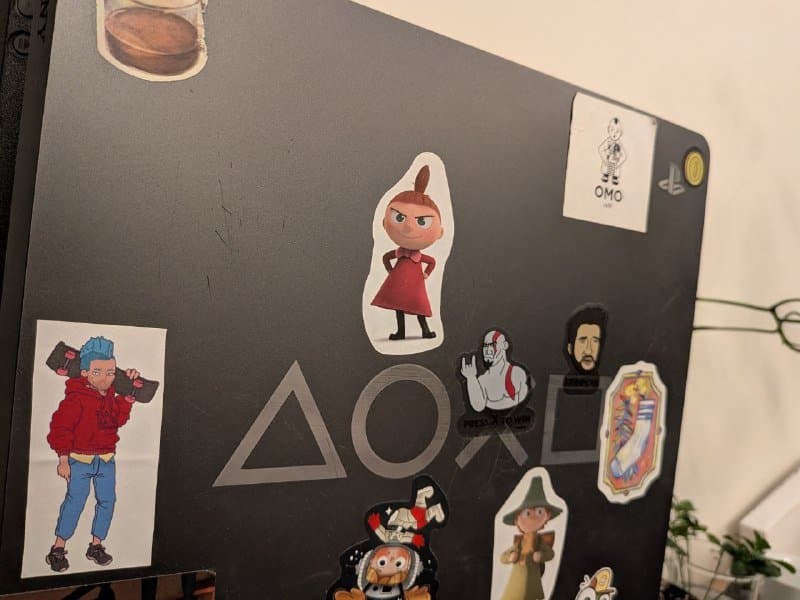 Sony Playstation 4 Slim 1TB, 2 геймпада, игры 1