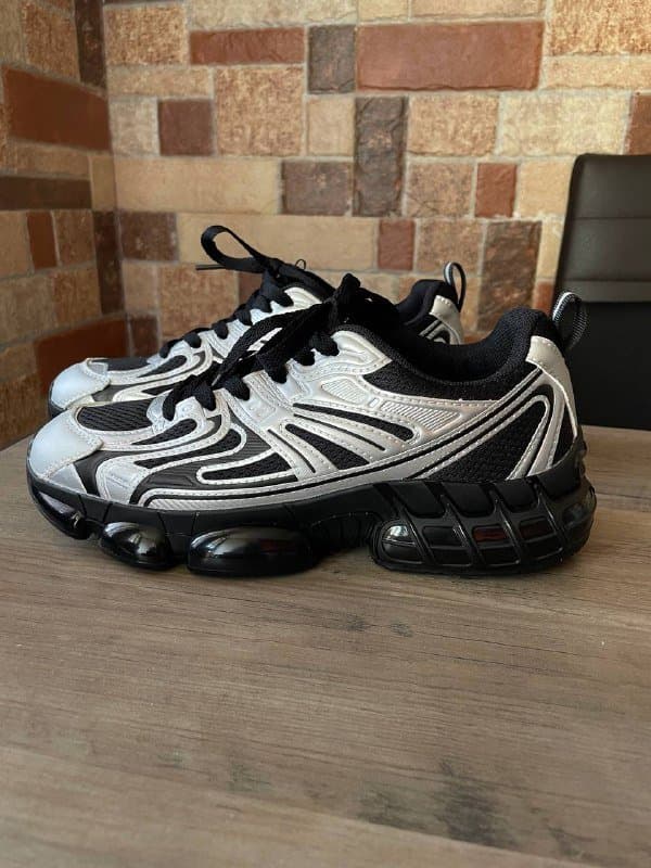 Мужские и женские кроссовки 41 размер