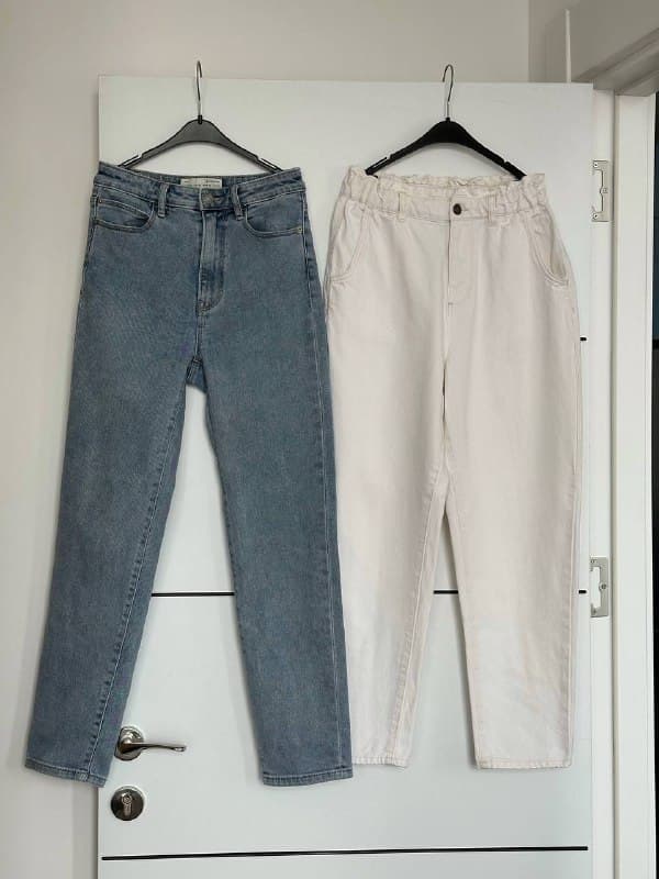 Джинсы mom fit голубые, молочные