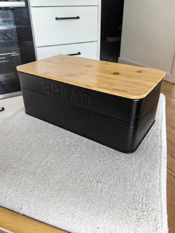 Хлебница черная с деревянной крышкой