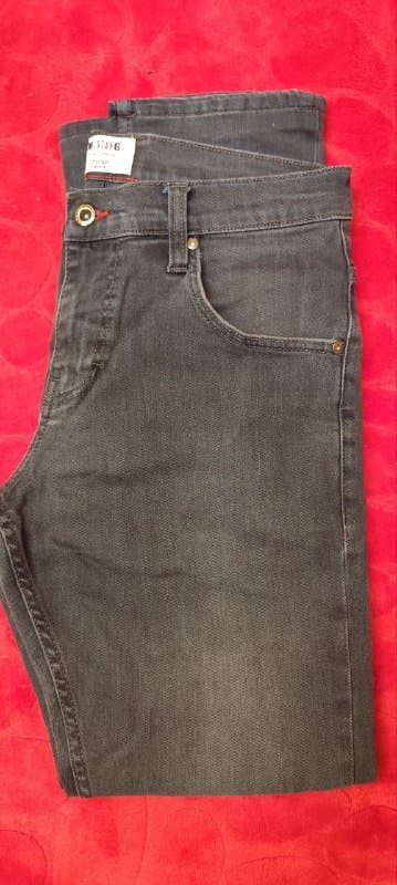 Мужская одежда: 2 рубашки, 4 пары джинс 1