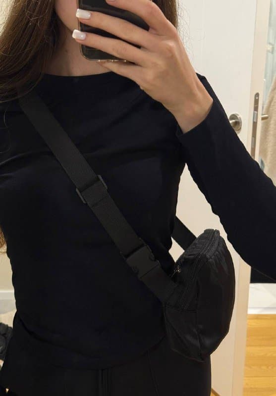 Поясная сумка черная, спортивный топ XS/S три цвета