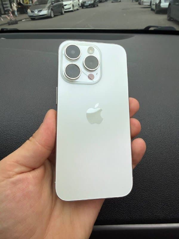 iPhone 15 Pro 128GB Silver, iPhone 14 Pro Max 256GB Graphite, iPhone 14 Pro 128GB Graphite, iPhone 14 Pro 256GB Silver