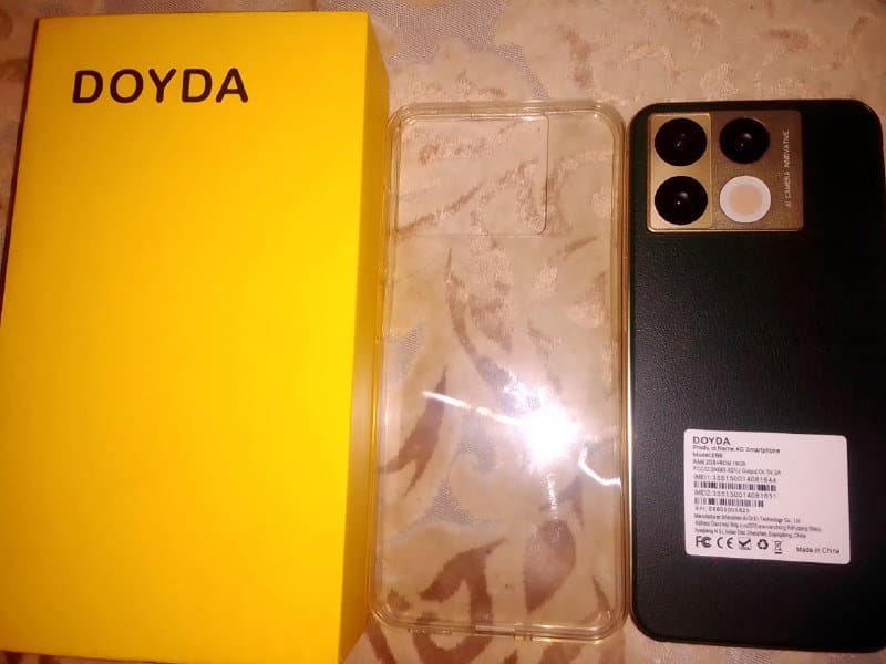 Андроид смартфон 2/16, почти новый 1