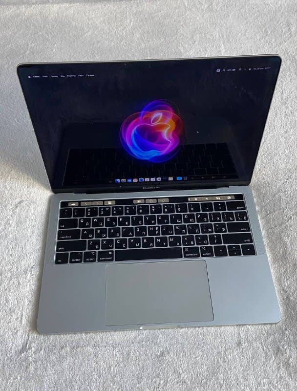 MacBook Pro 13 дюймов 2017 Touch Bar 16ГБ 512ГБ