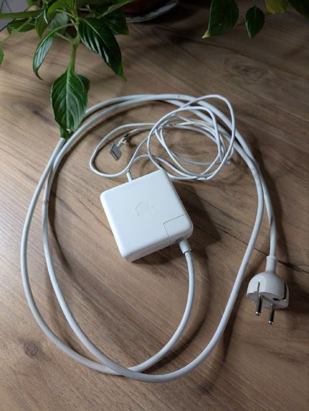 MacBook Pro 16/256 Retina Mid 2015 5