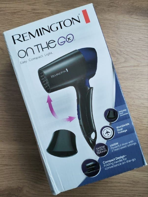 Компактный дорожный фен Remington D2400