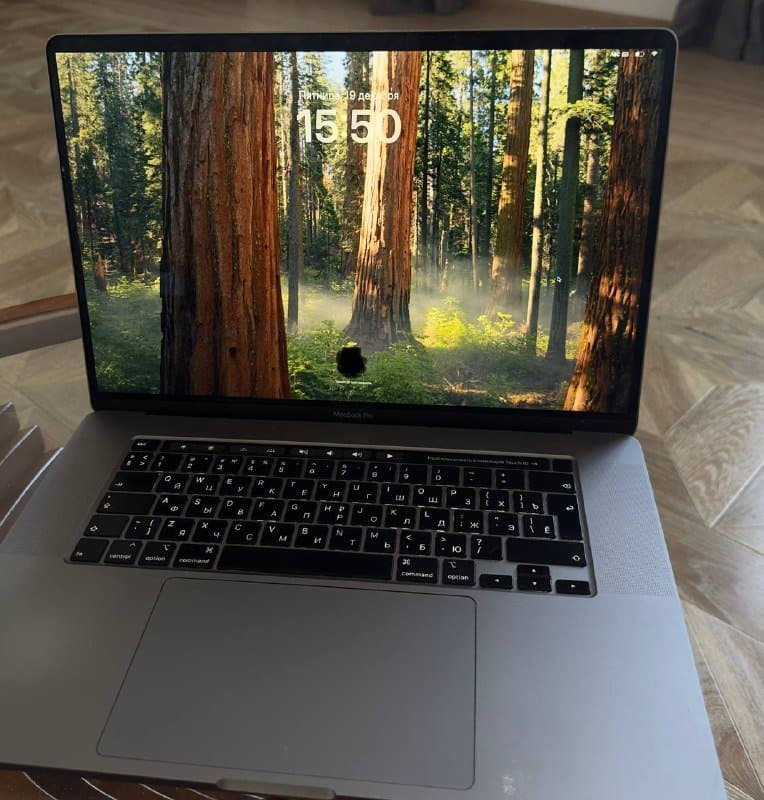 MacBook pro 16 2019 16Гб 500 Гб 1