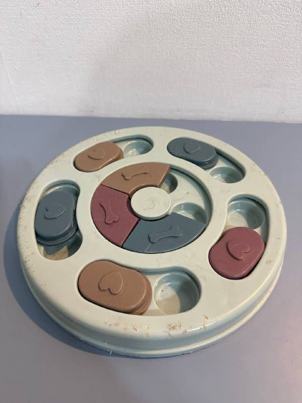 Щётка для одежды, вставки в обувь, игры для собак, лопатка, губки, восковые полоски 5