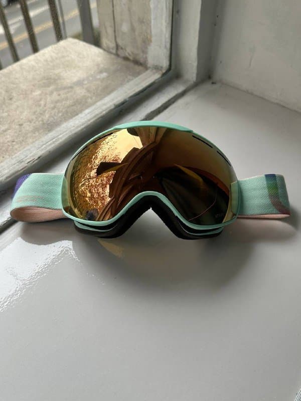 Очки горнолыжные Wedze, Перчатки горнолыжные Glissade 1