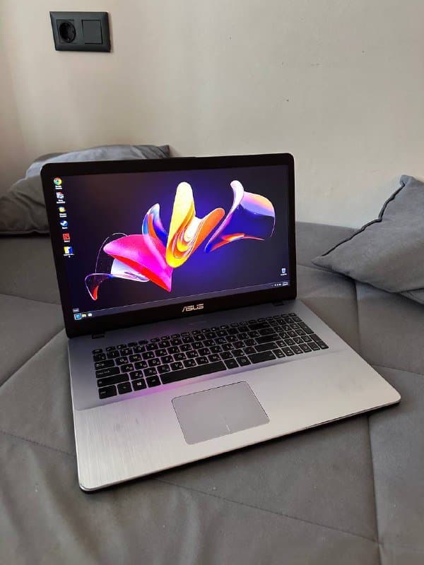 Ноутбук ASUS Vivobook 17 X705UBR