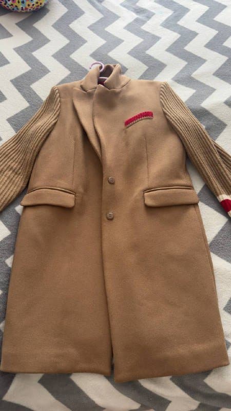 Пальто Pinko, солнцезащитные очки Jimmy Choo 9