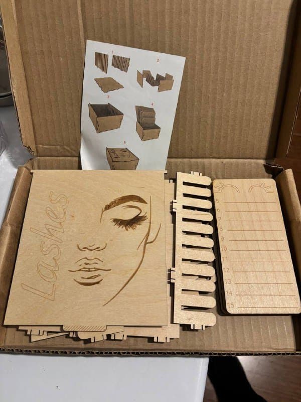 Подушка, фен для сушки ресниц, лэшбокс, пинцеты, гель, палетки и бокс для палеток 3