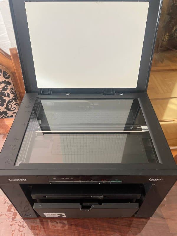 Принтер Canon i-sensys mf3010 в хорошем состоянии