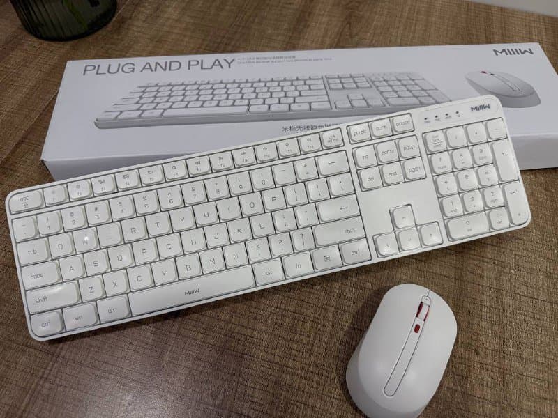 Часы Xiaomi smart band 8, Клавиатура MIIIW и мышь 3