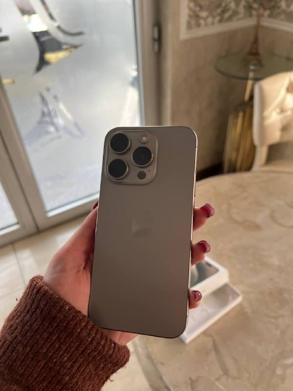 iPhone 15 Pro 256 ГБ 2