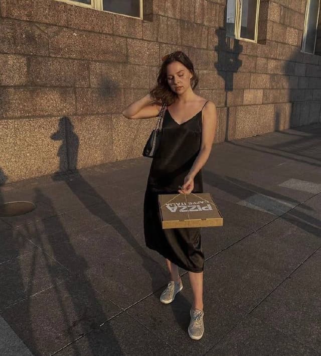 Вечернее платье комбинация с открытой спиной