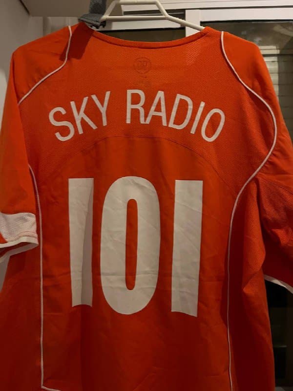 лимитированная футболка сборной Нидерландов Sky Radio M 4