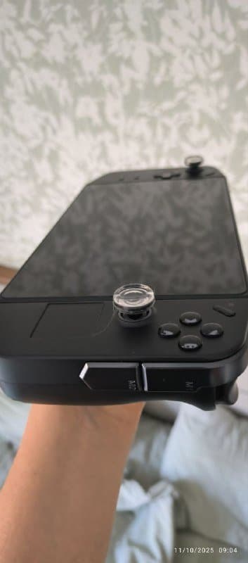 Lenovo Legion Go игровая консоль 4