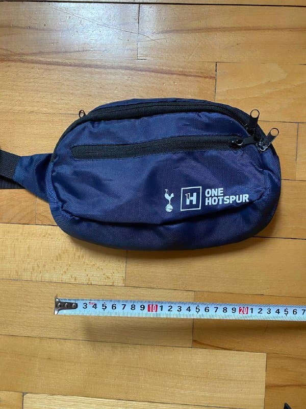 Сумка поясная вместительная с карманом