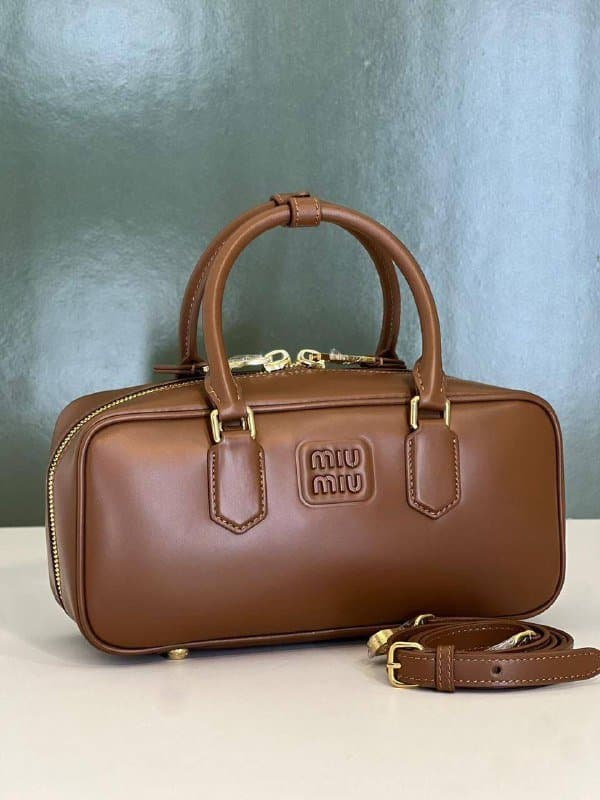 Сумка коричневая Miu Miu 2