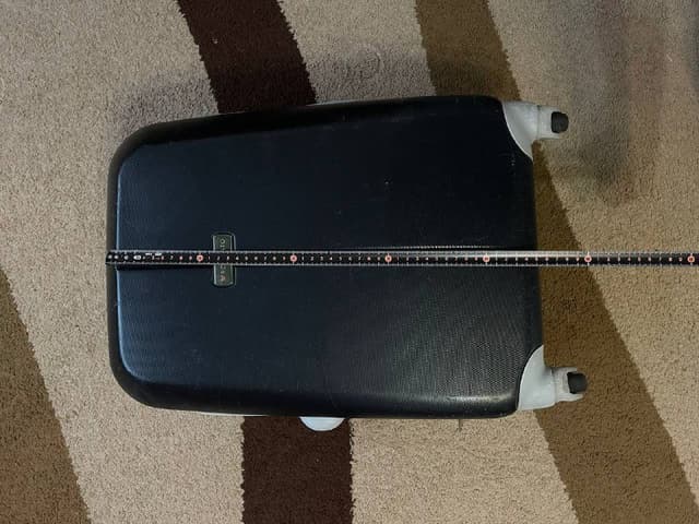 Пластиковый чемодан Roncato для ручной клади