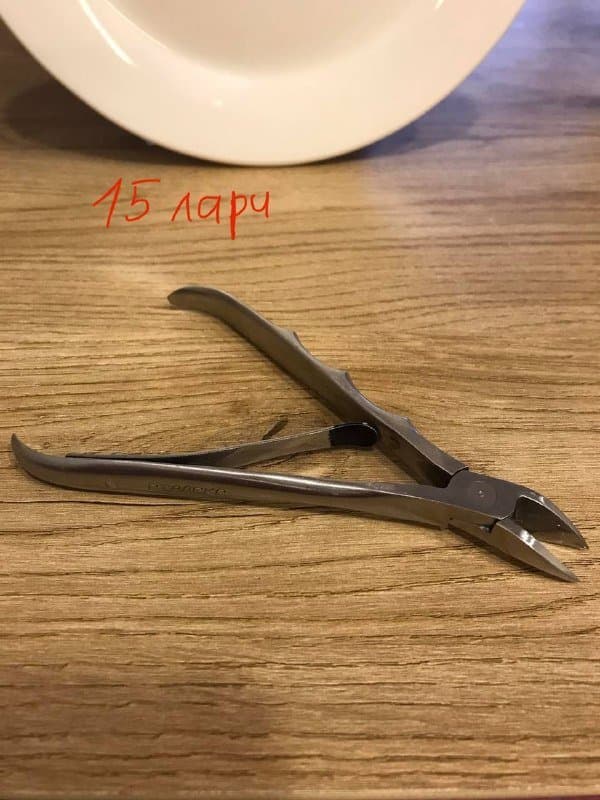 Кусачки для ногтей, щипчики для кутикул, щетка для пяток 1