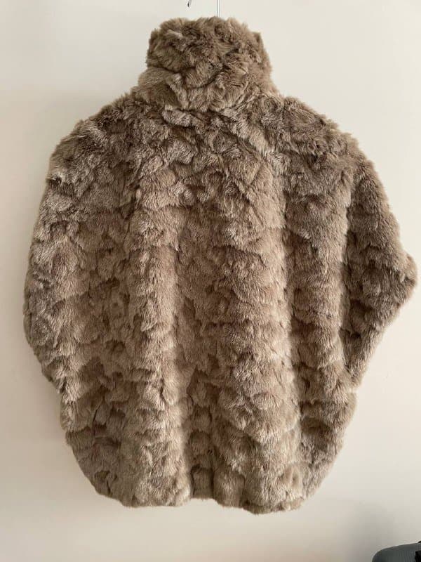 Бомбер-жилет меховой искусственный мех размер М 2