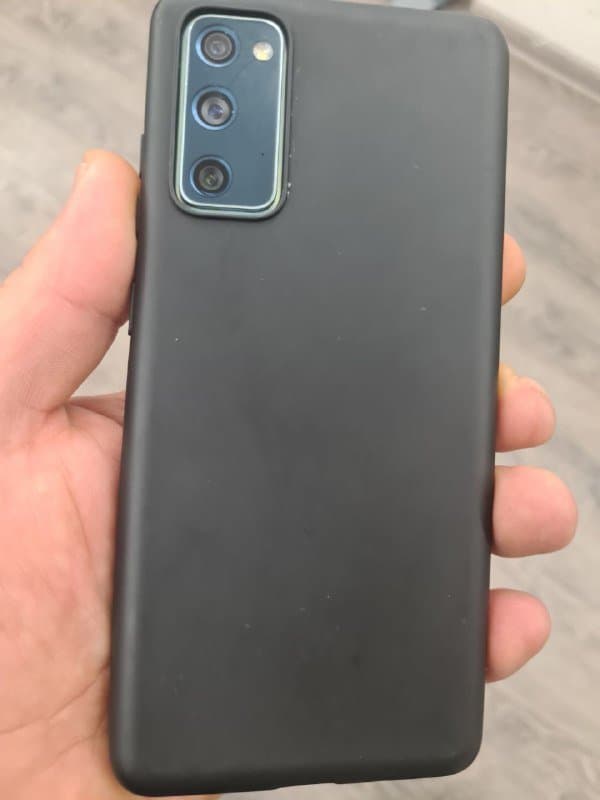 Samsung Galaxy S20 FE телефон 5