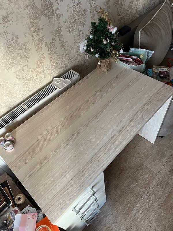 Стол с ящиками 2