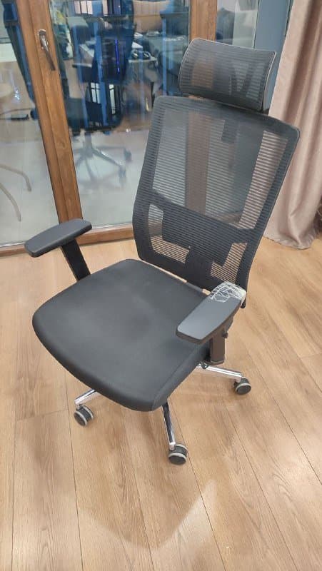 Стул, цветы 2