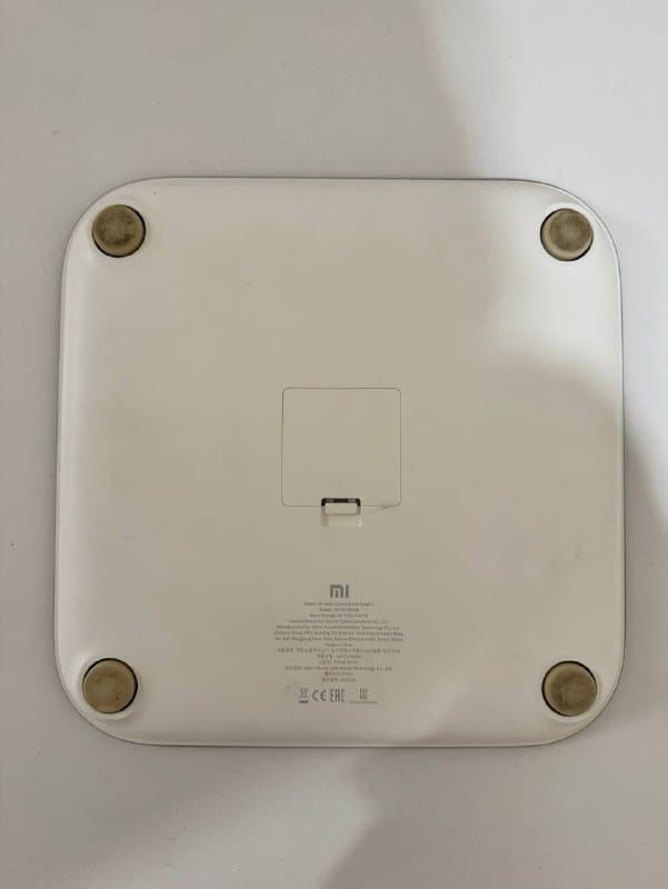 Напольные весы Xiaomi Mi Body 2