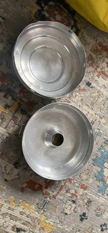 Стул складной, подставка под книги, столик и форма для выпечки 3