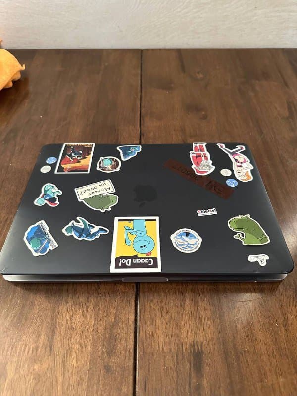 MacBook Pro 13 2019 2 Thunderbolt 3 порта