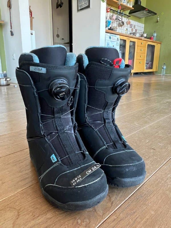 Ботинки для сноуборда, размер 38 1
