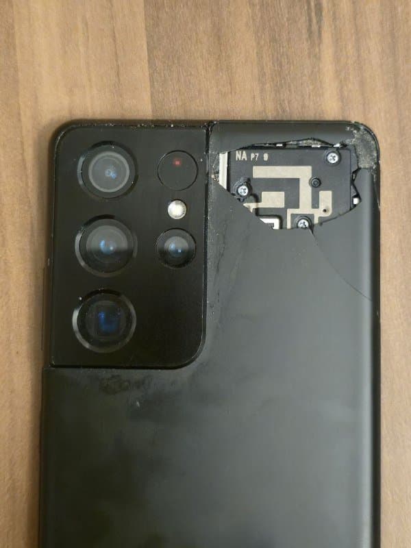 Samsung S21 Ultra 12/256GB с повреждениями