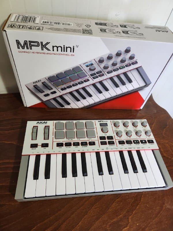 Akai Mpk mini 4