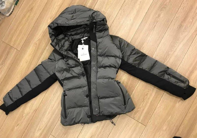 Теплая молодежная куртка Moncler размер Л 1