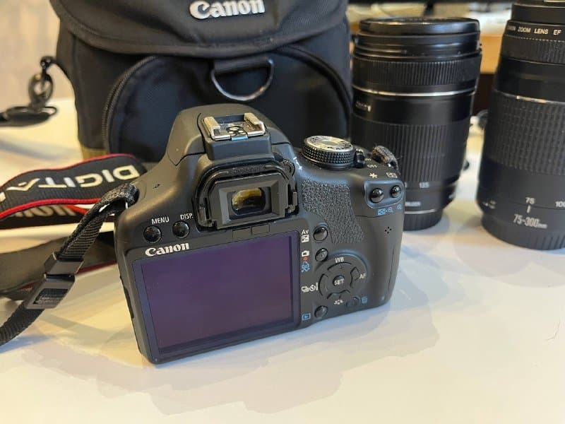 Canon EOS 500D, объектив Canon EF-S 18-135 mm, Canon 75-300 mm, фильтры, зарядное, аккумуляторы, сумка 2