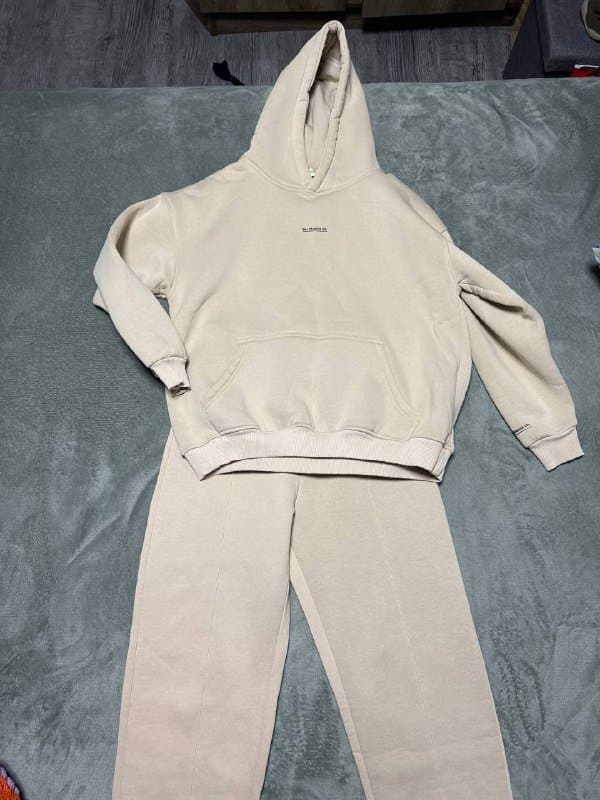 лонгслив Zara, джинсы, блузка, рубашка, топ Zara, юбка, кардиган, джинсы, флисовый костюм 9