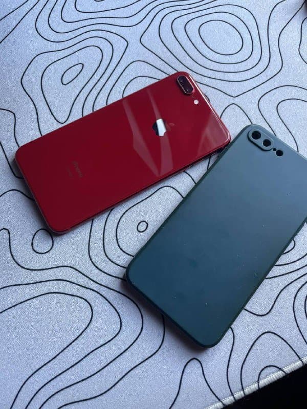 iPhone 8 Plus, Oculus Rift S VR 4